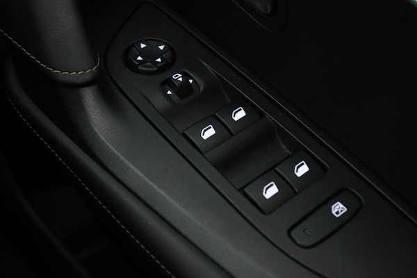Used Peugeot 2008 2023 for sale - 76078998: Photo 26