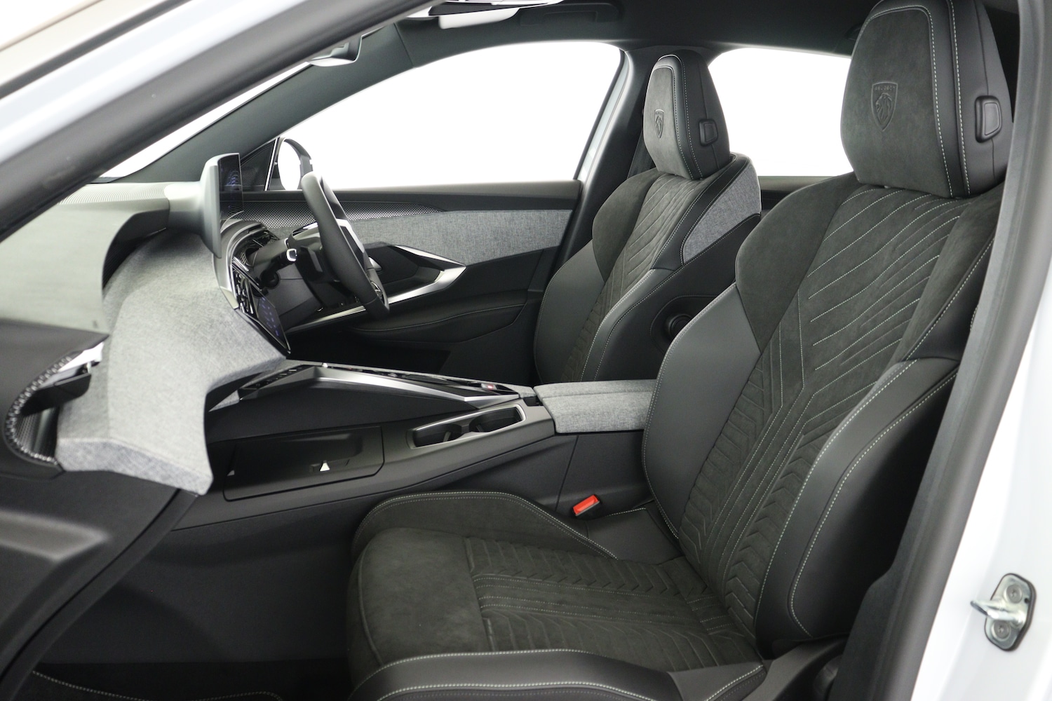 Used Peugeot 3008 2025 for sale - 76615429: Photo 13