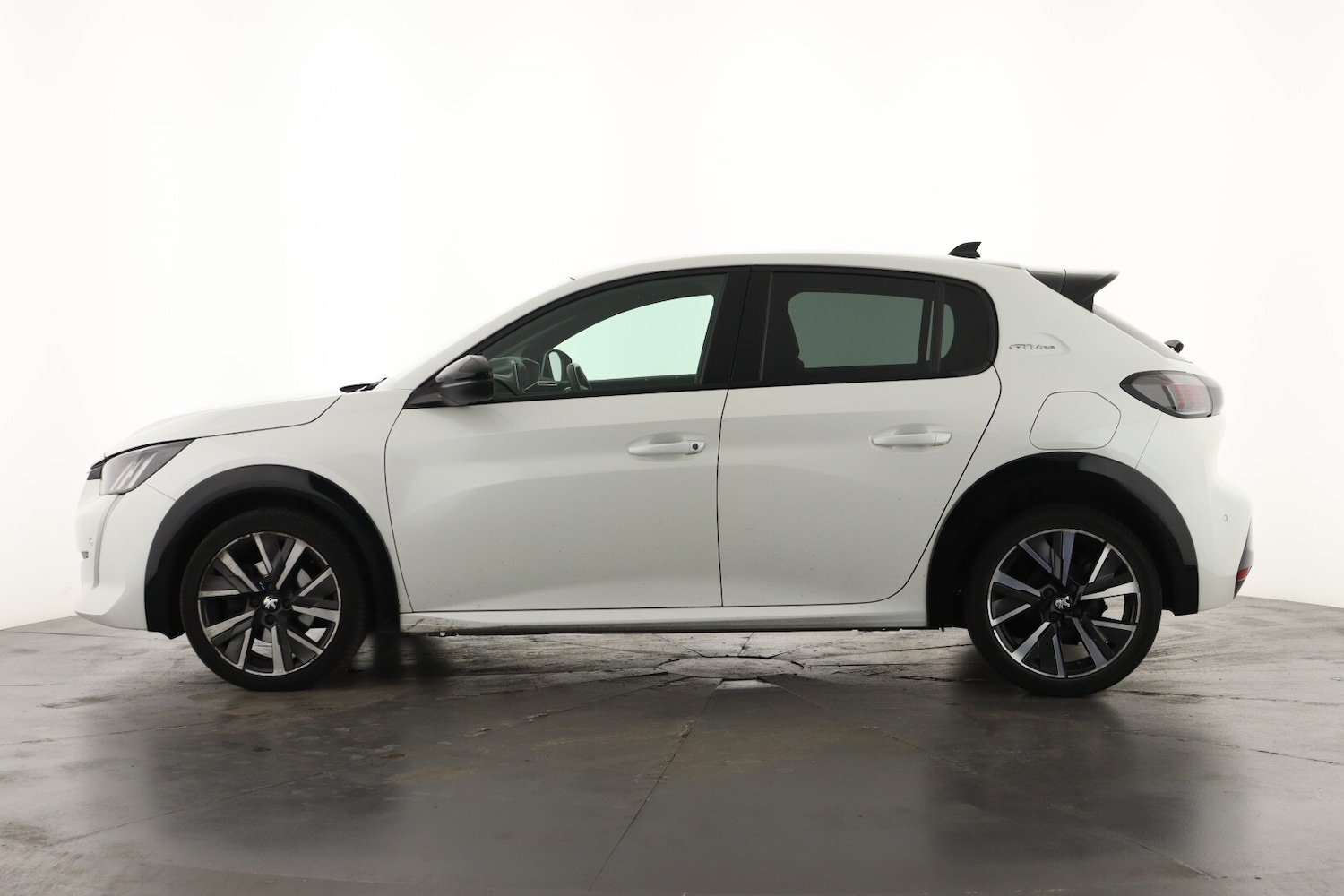 Used Peugeot 208 2020 for sale - 76372739: Photo 8
