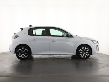Used Peugeot 208 2025 for sale - 76871114: Photo