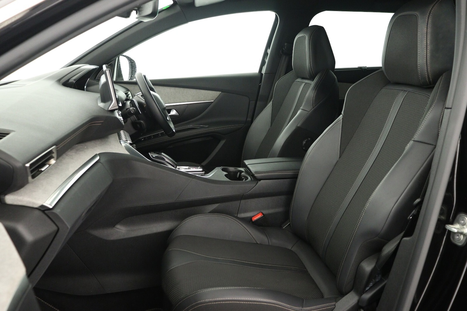 Used Peugeot 5008 2023 for sale - 77640750: Photo 12