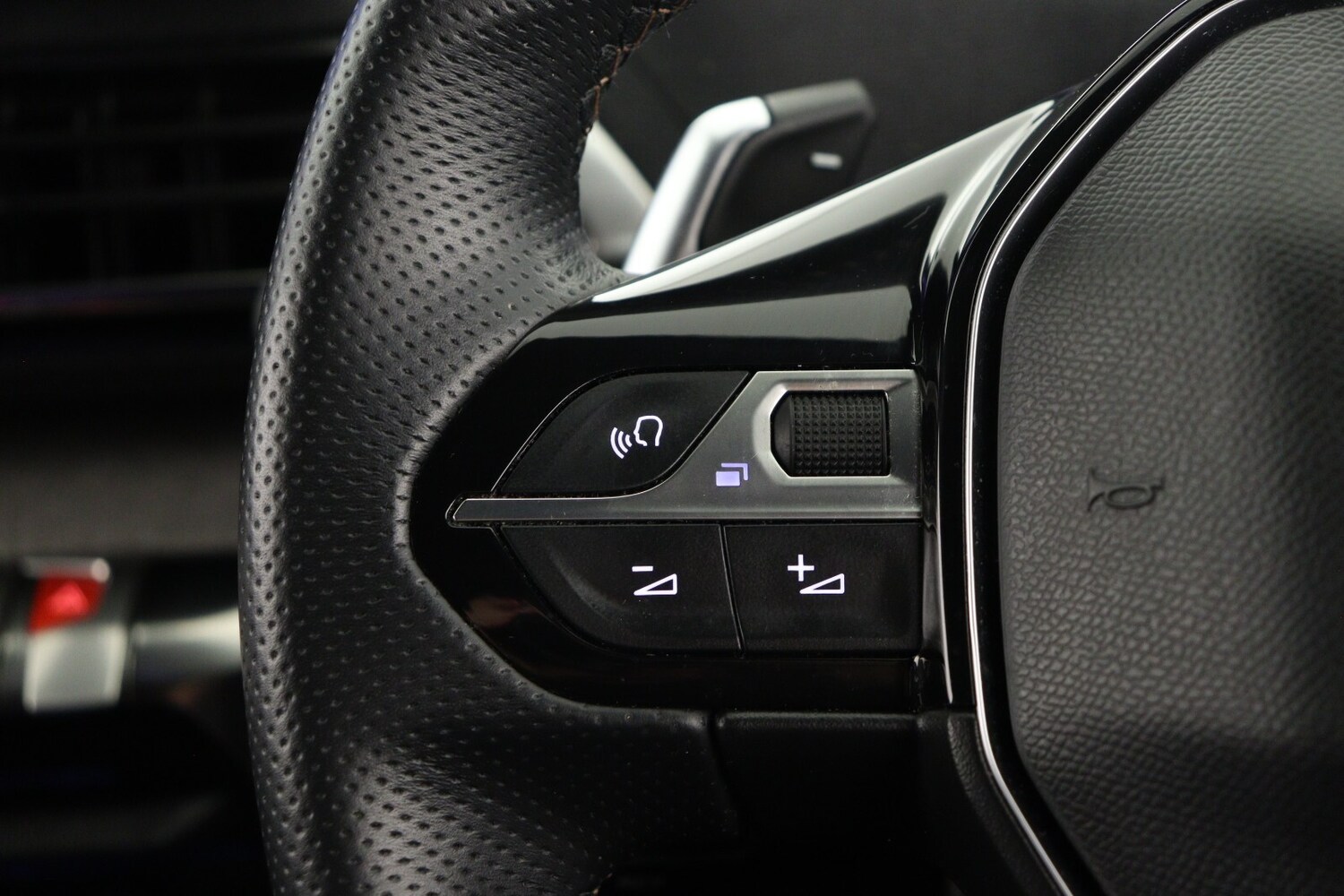 Used Peugeot 5008 2023 for sale - 77640750: Photo 27