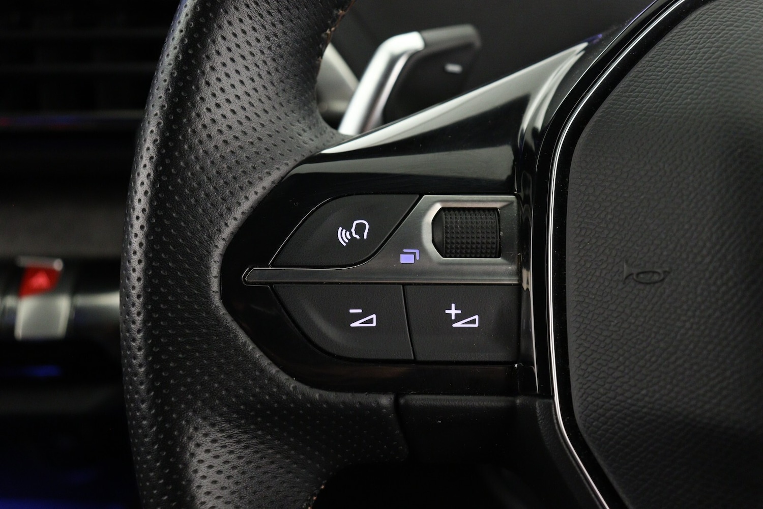 Used Peugeot 5008 2023 for sale - 76870218: Photo 27