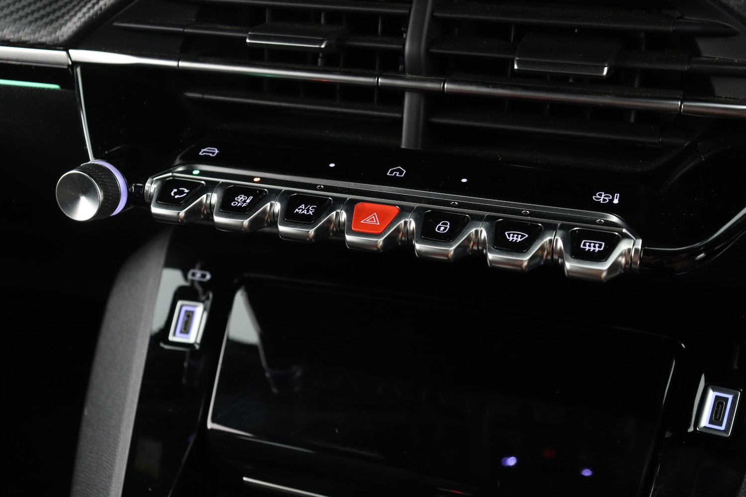 Used Peugeot 2008 2024 for sale - 76871899: Photo 21