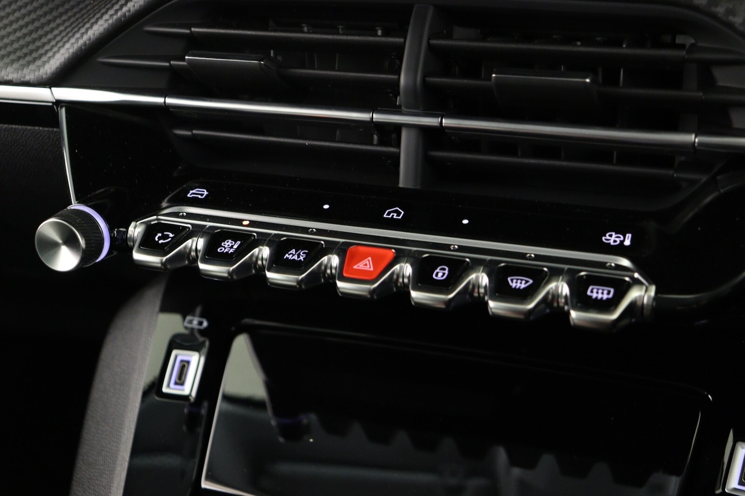 Used Peugeot 208 2024 for sale - 75886840: Photo 21