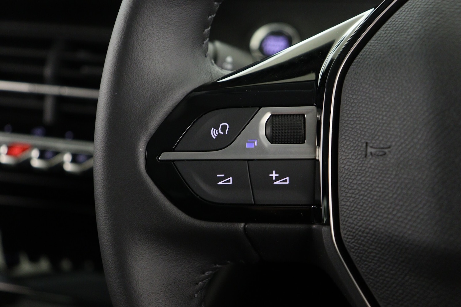 Used Peugeot 208 2024 for sale - 75886840: Photo 24