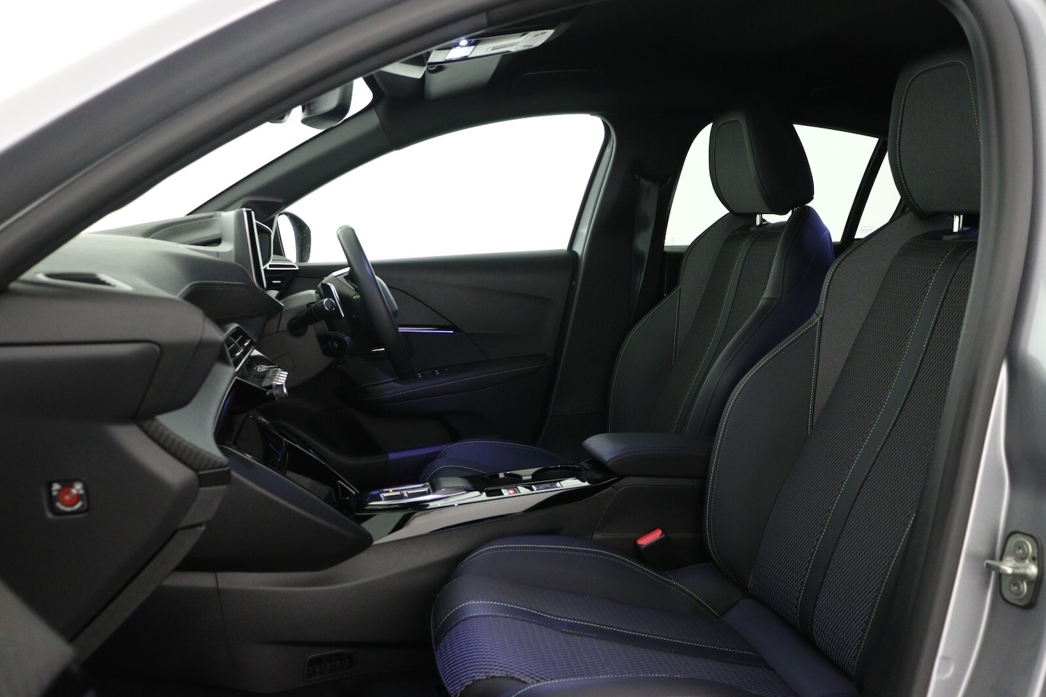 Used Peugeot 208 2024 for sale - 76872554: Photo 11