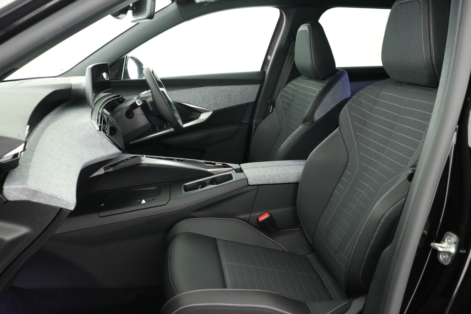 Used Peugeot 5008 2026 for sale - 77218822: Photo 11