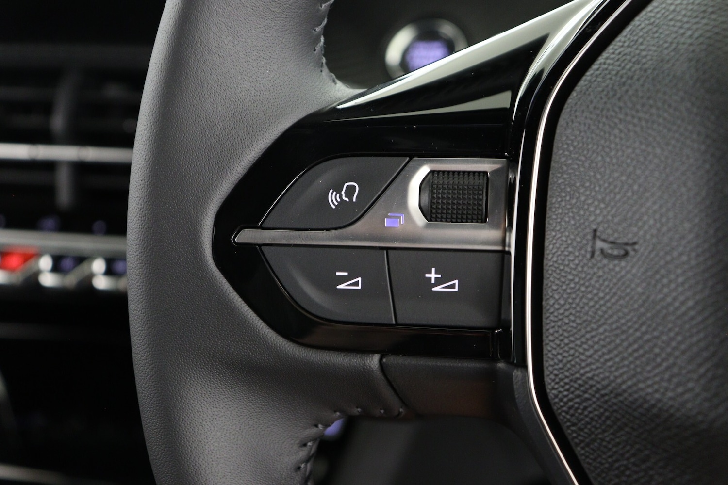 Used Peugeot 2008 2025 for sale - 76615299: Photo 23