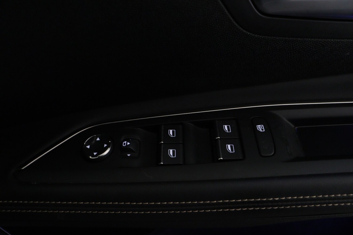 Used Peugeot 5008 2023 for sale - 77877456: Photo 24