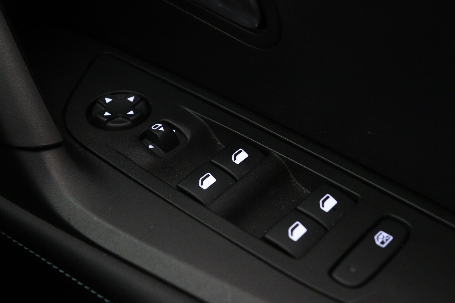 Used Peugeot 2008 2022 for sale - 76874507: Photo 25