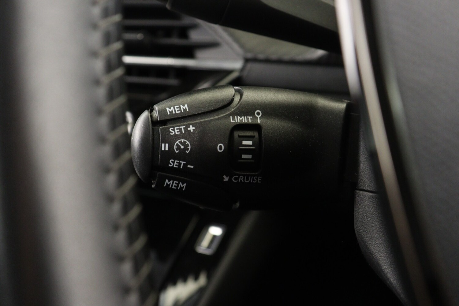 Used Peugeot 208 2020 for sale - 76229264: Photo 24