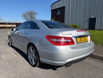 Used Mercedes-Benz E Class 2013 for sale - 77933865: Photo