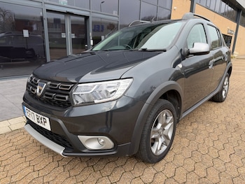 Used Dacia Sandero Stepway 2017 for sale - 77782139: Photo