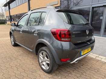 Used Dacia Sandero Stepway 2017 for sale - 77782139: Photo