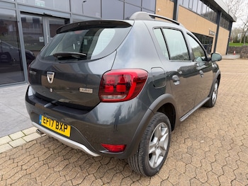 Used Dacia Sandero Stepway 2017 for sale - 77782139: Photo