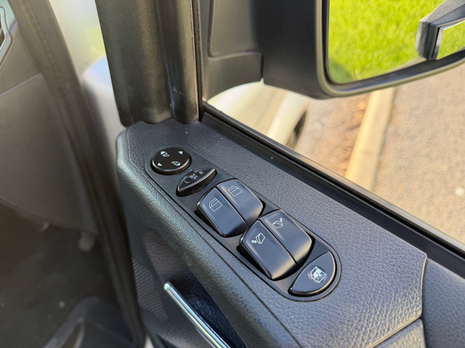 Used Mercedes-Benz Viano 2011 for sale - 78111636: Photo 20