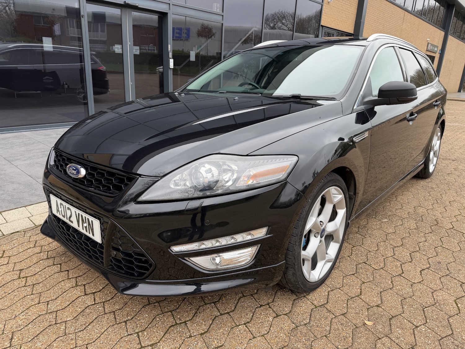 Used Ford Mondeo 2012 for sale - 77793298: Photo 2