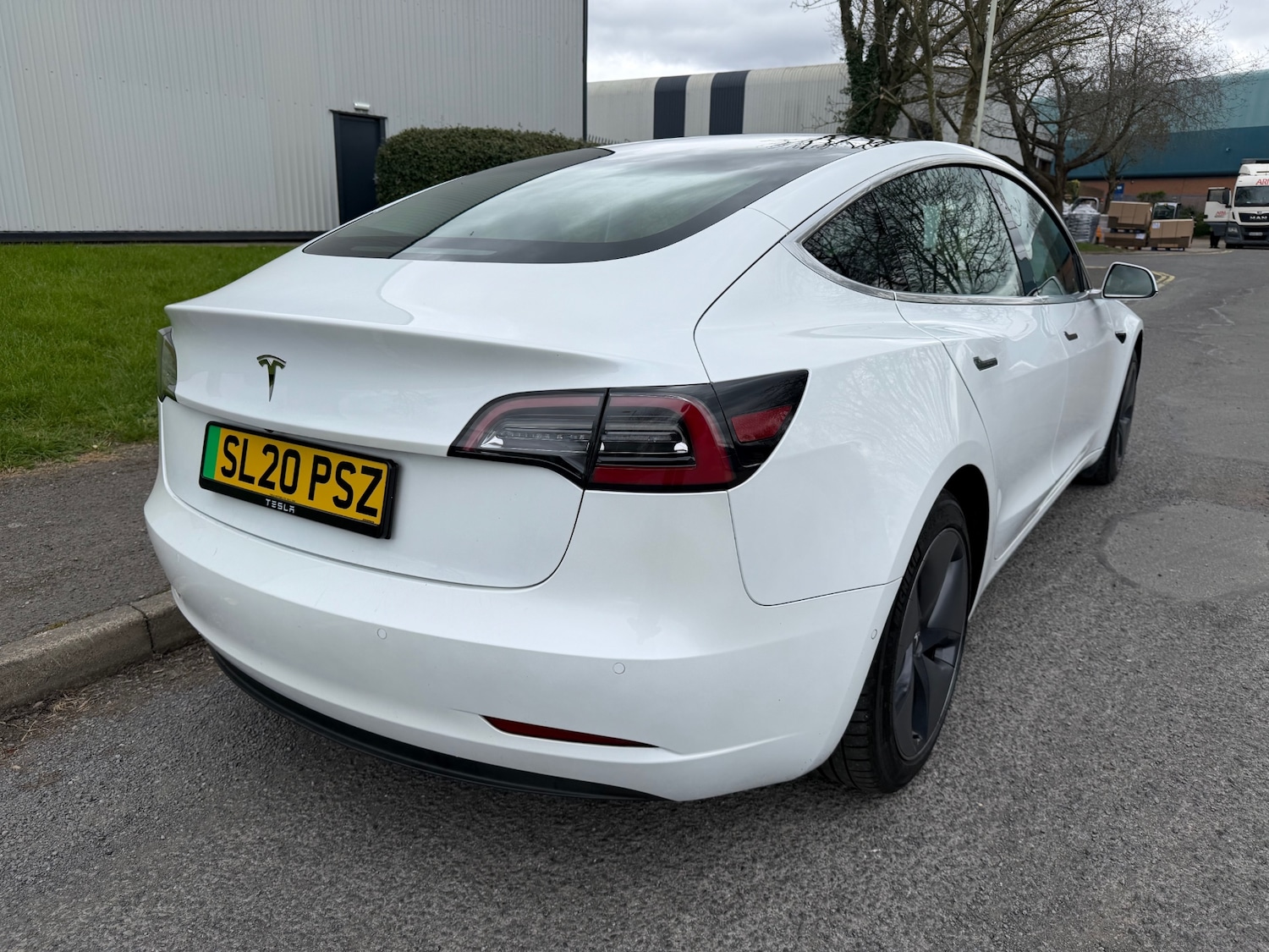 Used Tesla Model 3 2020 for sale - 77998774: Photo 4