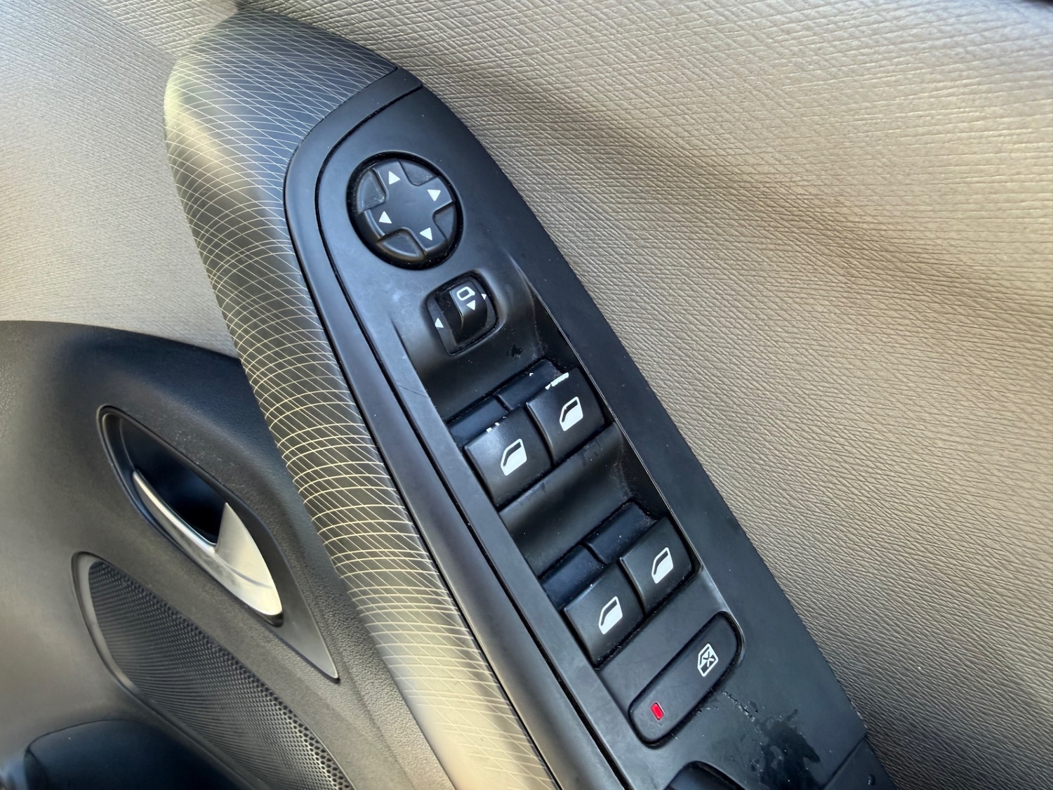 Used Citroen Grand C4 Picasso 2015 for sale - 78071102: Photo 21