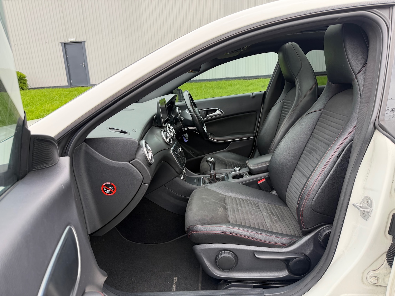 Used Mercedes-Benz CLA 2015 for sale - 78085104: Photo 11