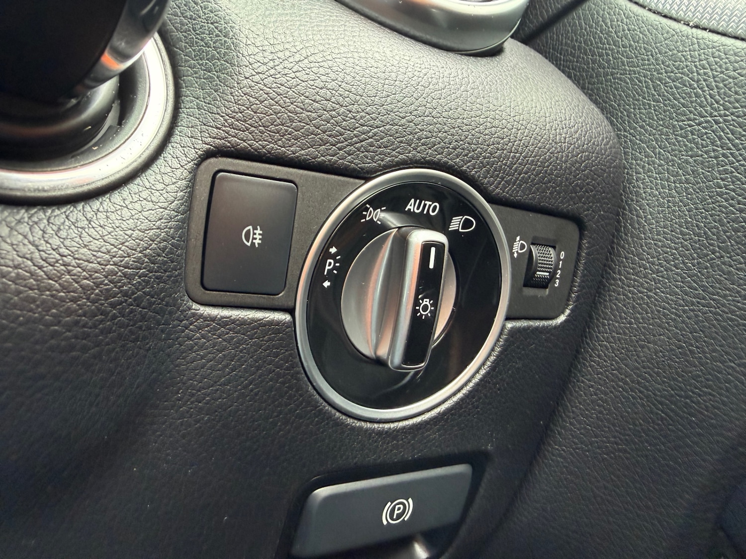 Used Mercedes-Benz SLC 2017 for sale - 78213670: Photo 27