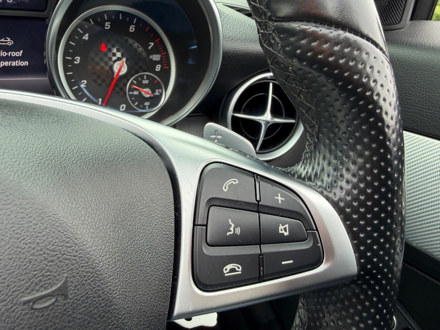 Used Mercedes-Benz SLC 2017 for sale - 78213670: Photo 34