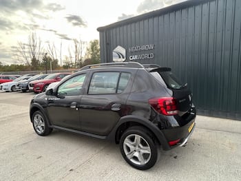 Used Dacia Sandero Stepway 2018 for sale - 79688109: Photo