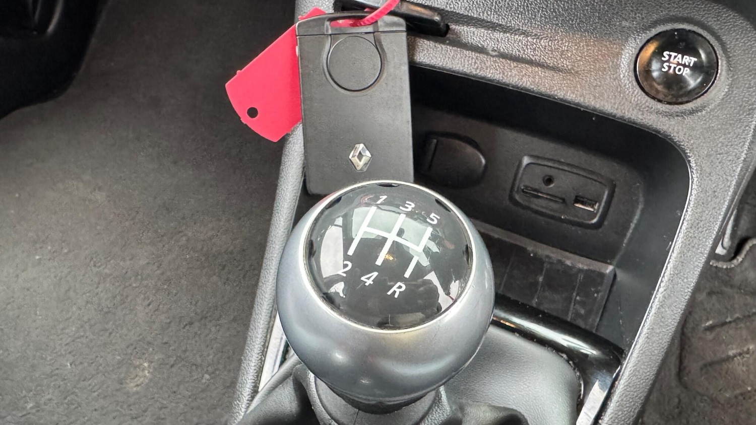 Used Renault Captur 2017 for sale - 76765687: Photo 21