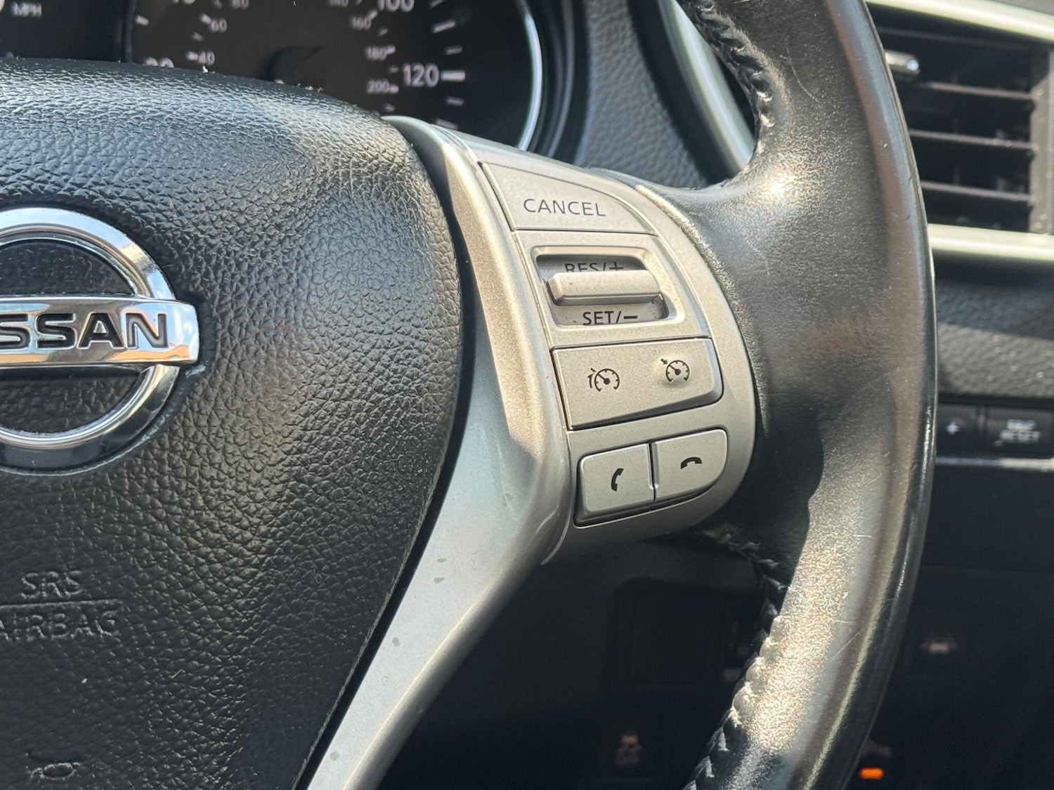 Used Nissan Qashqai 2015 for sale - 76585492: Photo 22