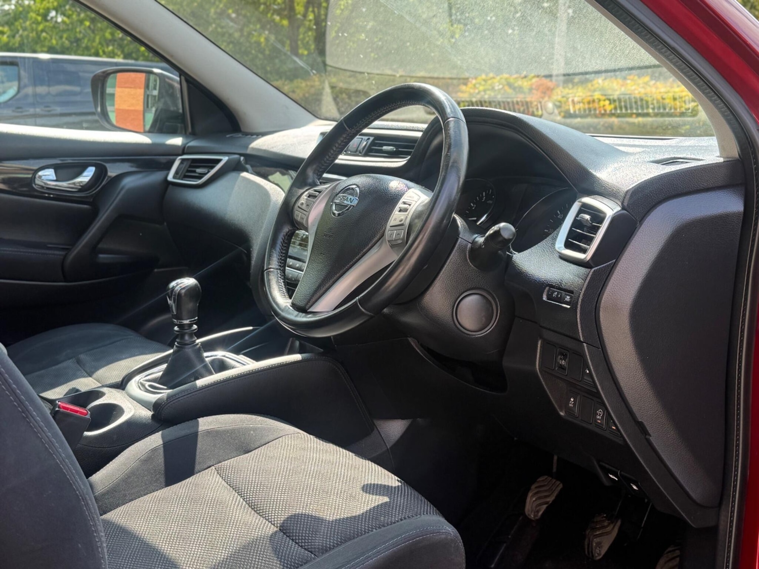 Used Nissan Qashqai 2015 for sale - 76585492: Photo 30