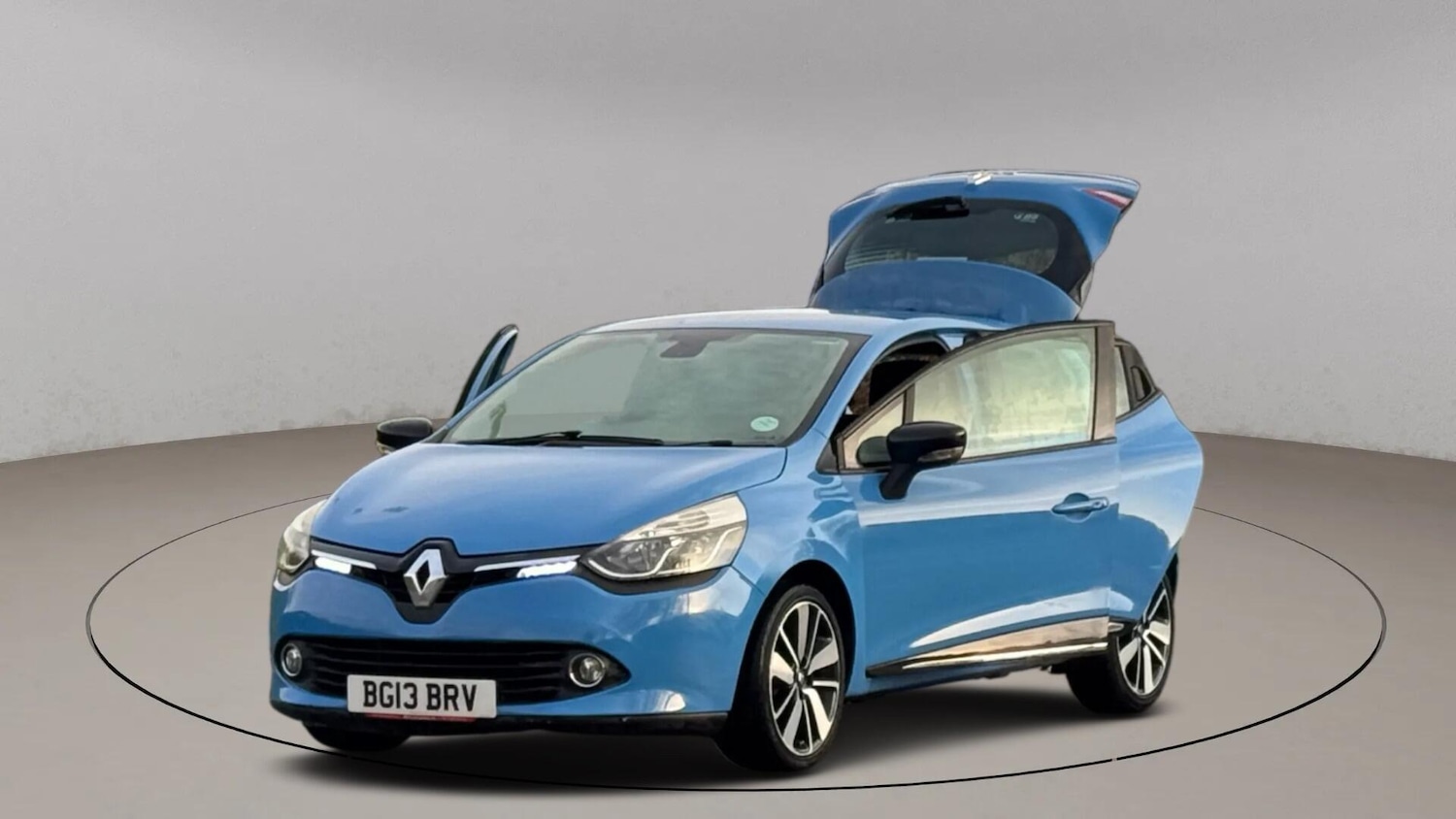 Used Renault Clio 2013 for sale - 76866105: Photo 11