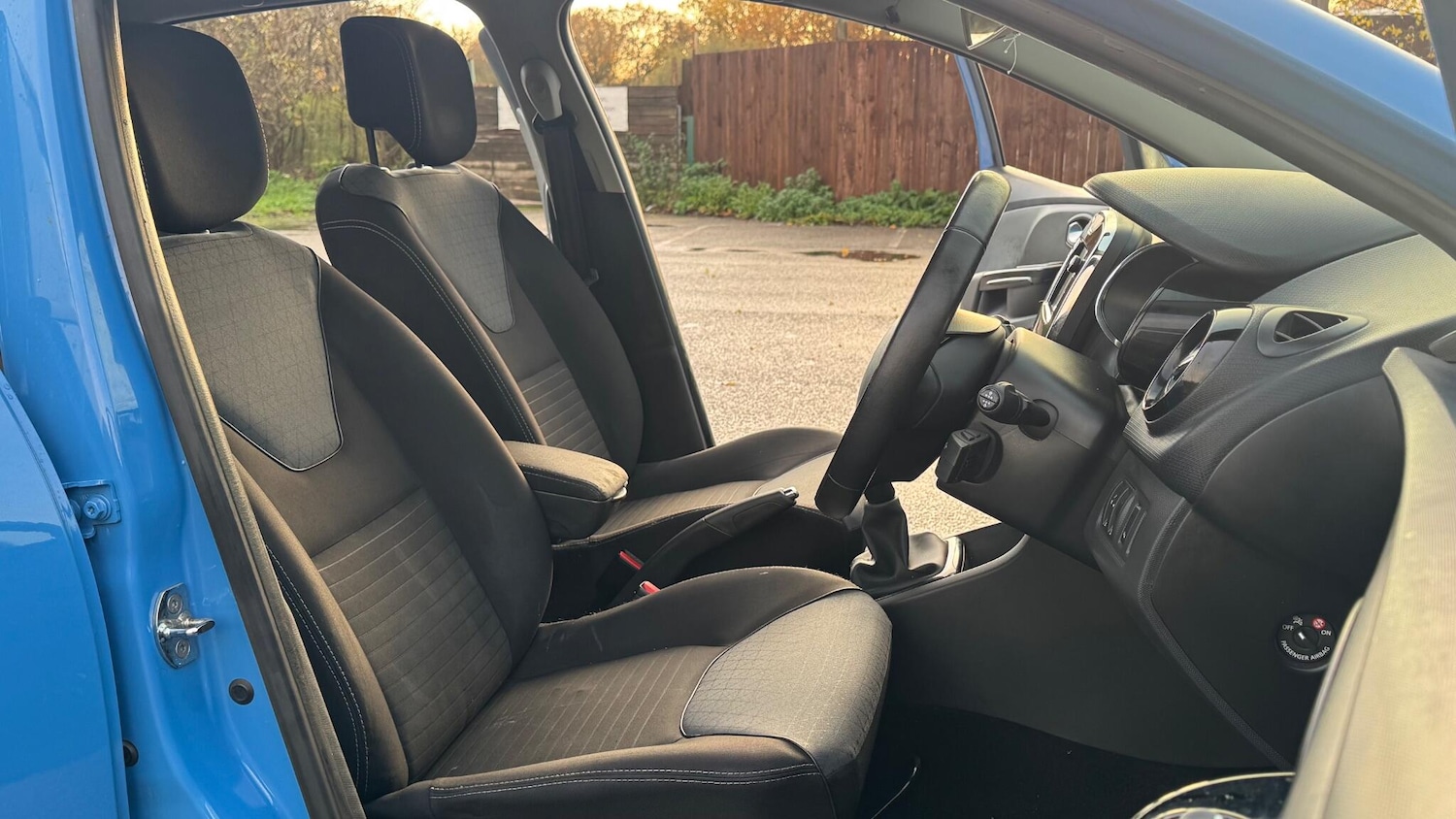 Used Renault Clio 2013 for sale - 76866105: Photo 24