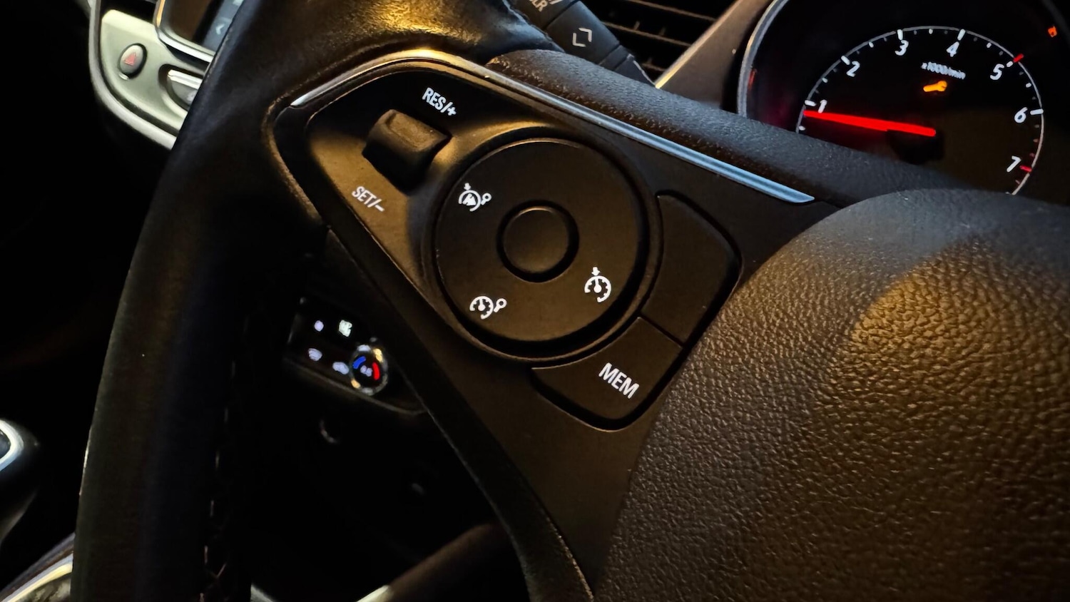 Used Vauxhall Crossland X 2019 for sale - 77175664: Photo 23