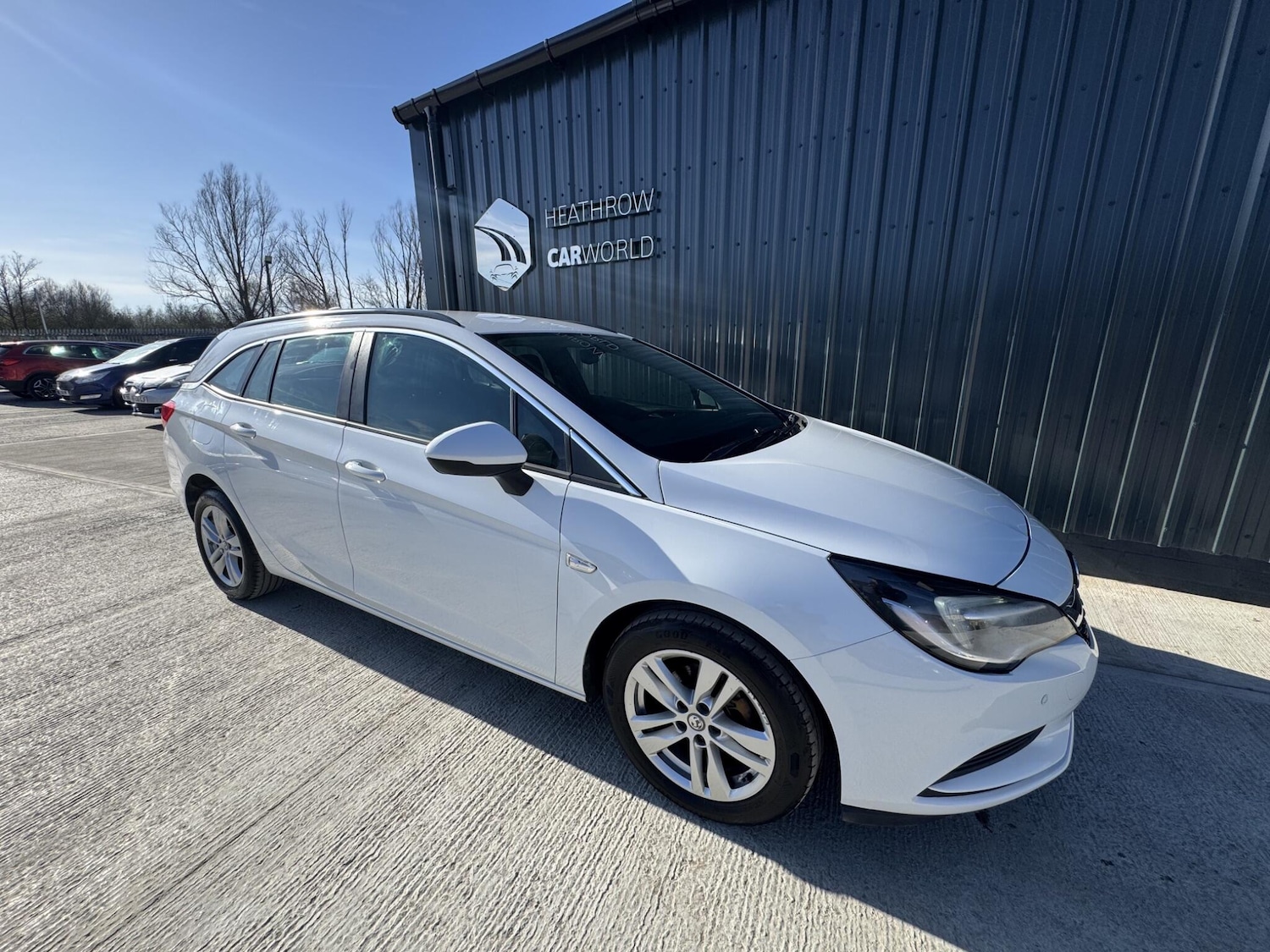 Used Vauxhall Astra for sale - 77737036: Photo 2