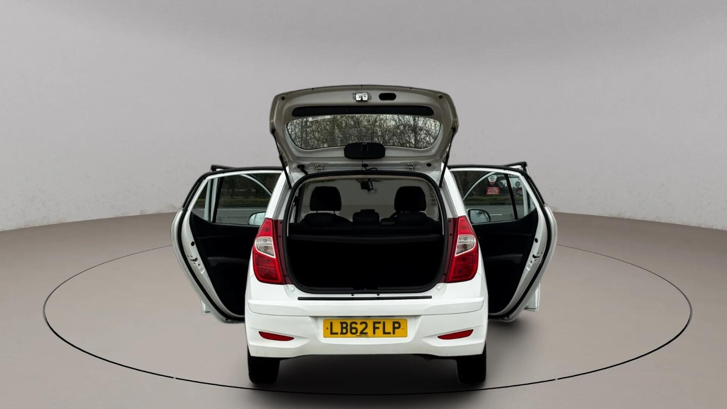 Used Hyundai i10 2012 for sale - 77255065: Photo 10