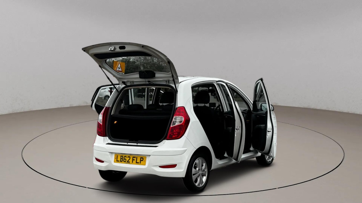 Used Hyundai i10 2012 for sale - 77255065: Photo 12