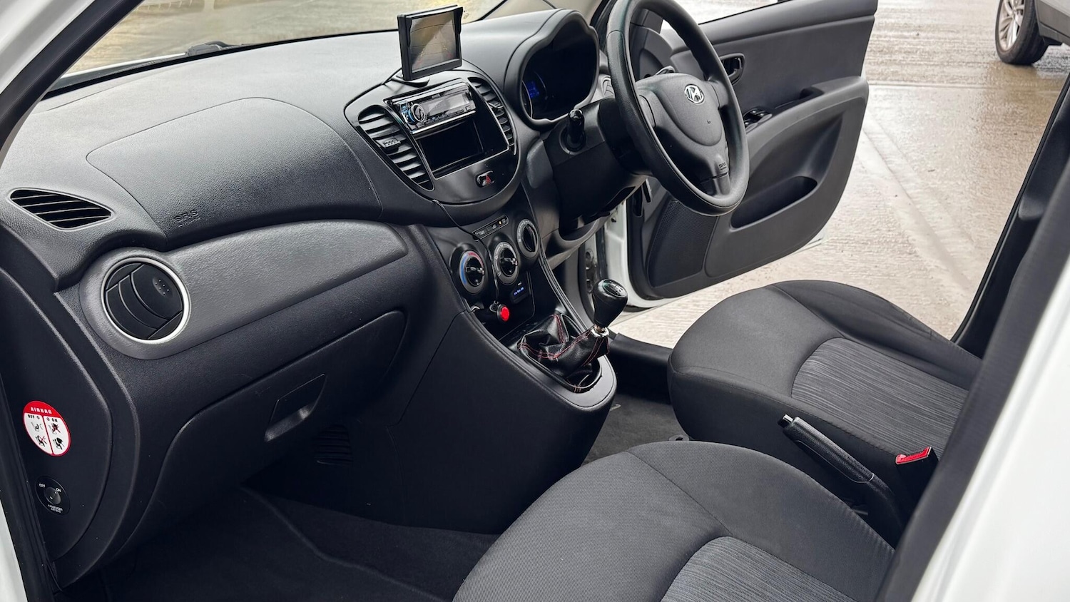 Used Hyundai i10 2012 for sale - 77255065: Photo 13