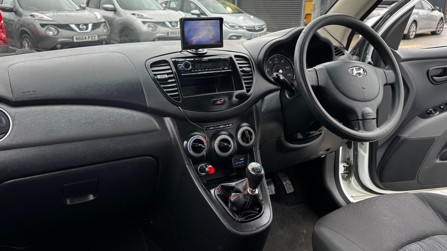 Used Hyundai i10 2012 for sale - 77255065: Photo 14