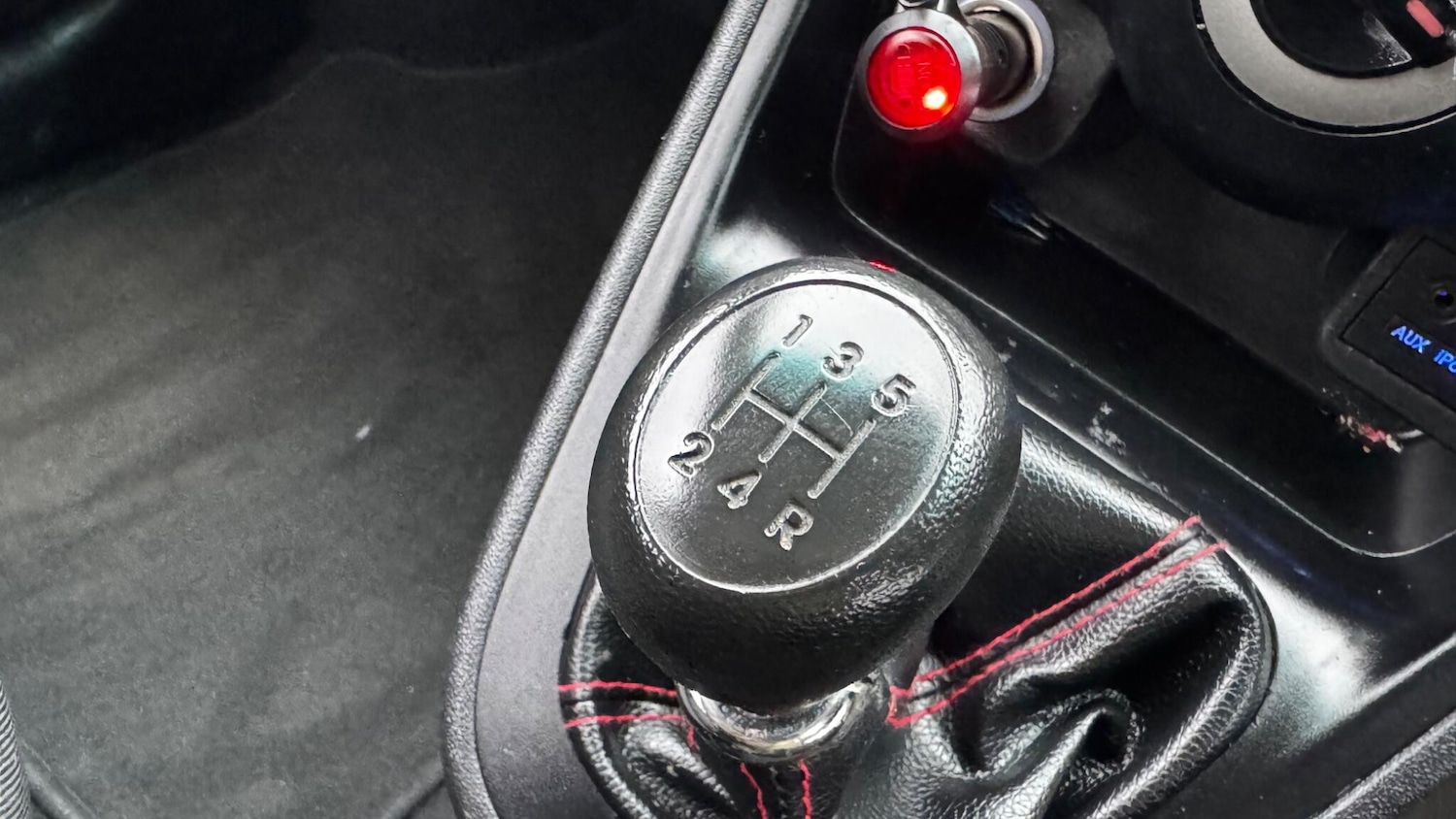 Used Hyundai i10 2012 for sale - 77255065: Photo 15