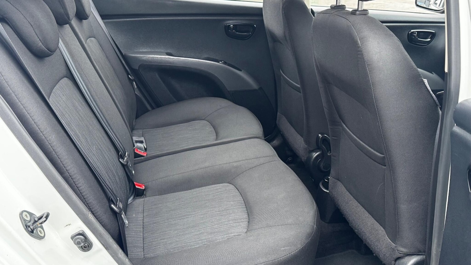 Used Hyundai i10 2012 for sale - 77255065: Photo 17