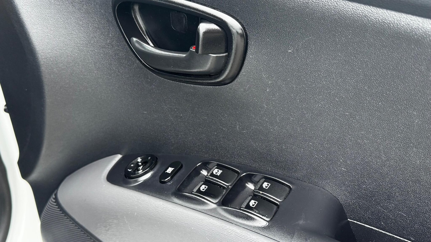 Used Hyundai i10 2012 for sale - 77255065: Photo 21