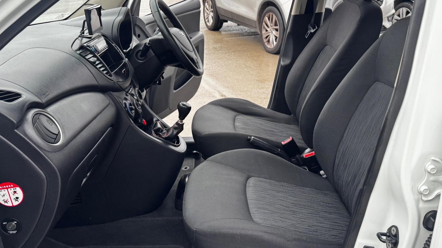 Used Hyundai i10 2012 for sale - 77255065: Photo 30