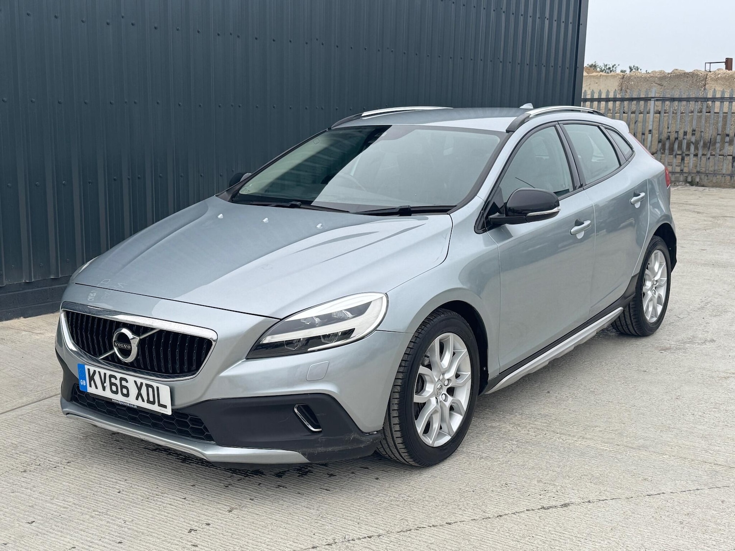 Used Volvo V40 Cross Country for sale - 78214664: Photo 10