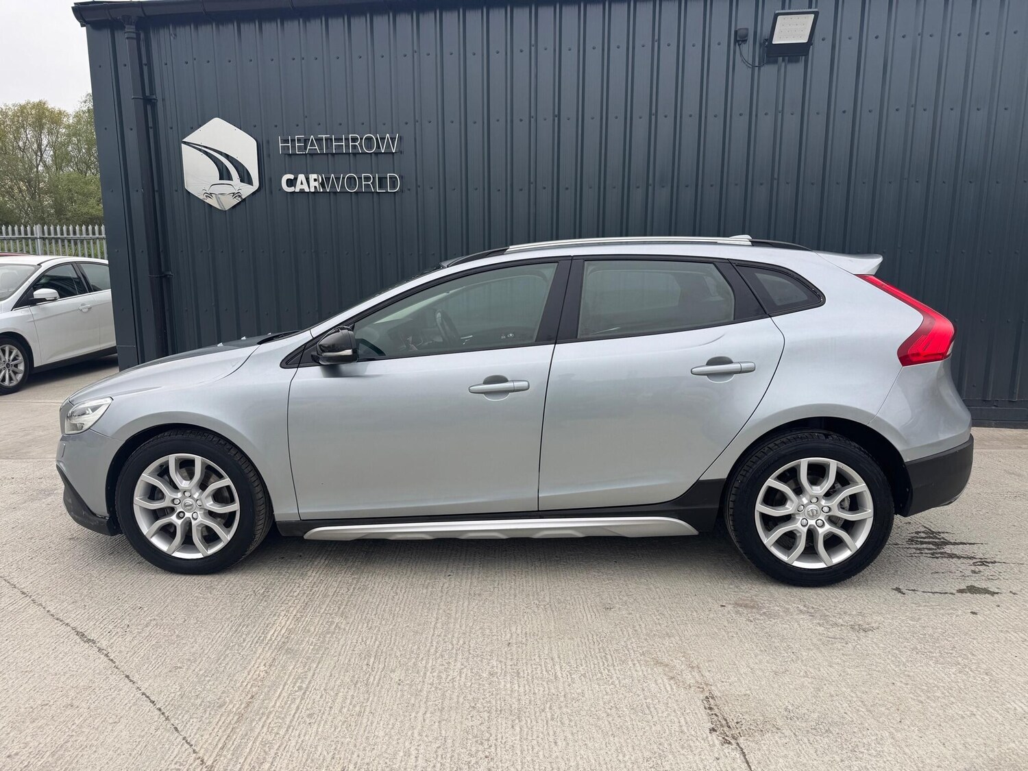Used Volvo V40 Cross Country for sale - 78214664: Photo 13