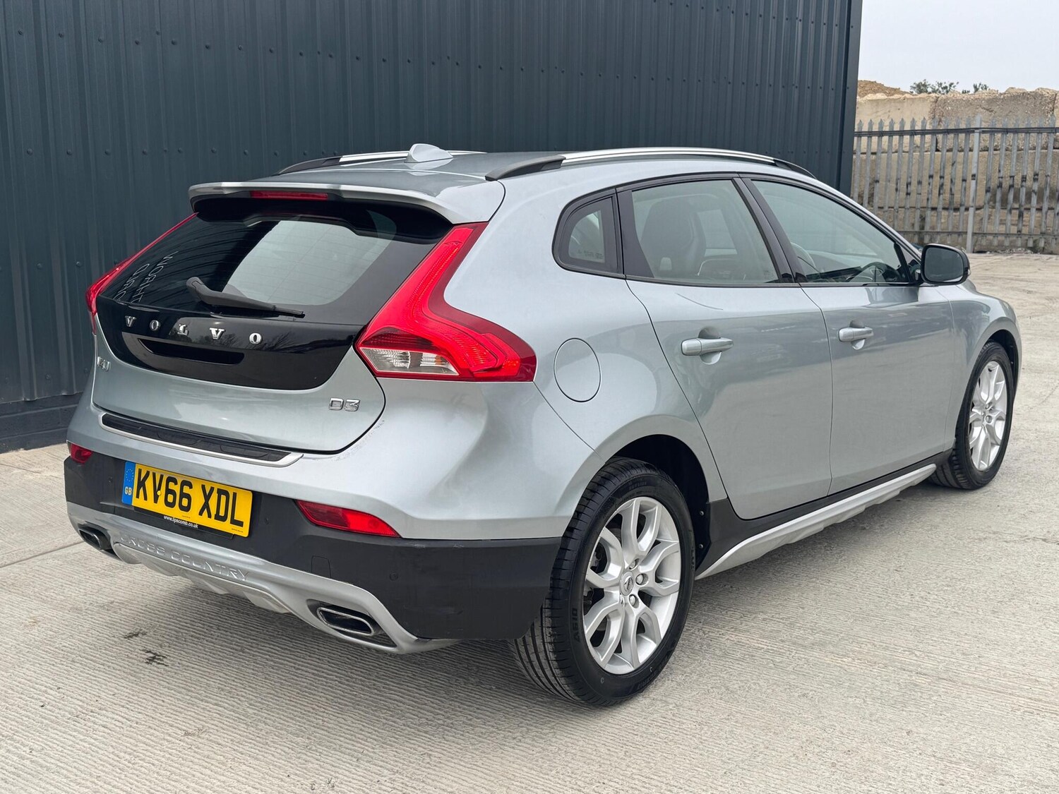 Used Volvo V40 Cross Country for sale - 78214664: Photo 17