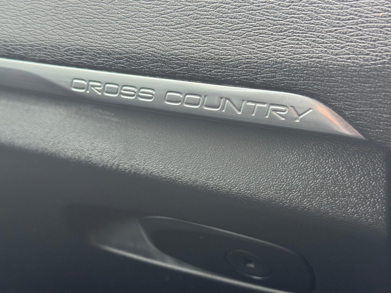 Used Volvo V40 Cross Country for sale - 78214664: Photo 29