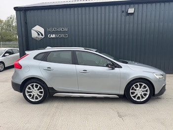 Used Volvo V40 Cross Country 2016 for sale - 78214664: Photo