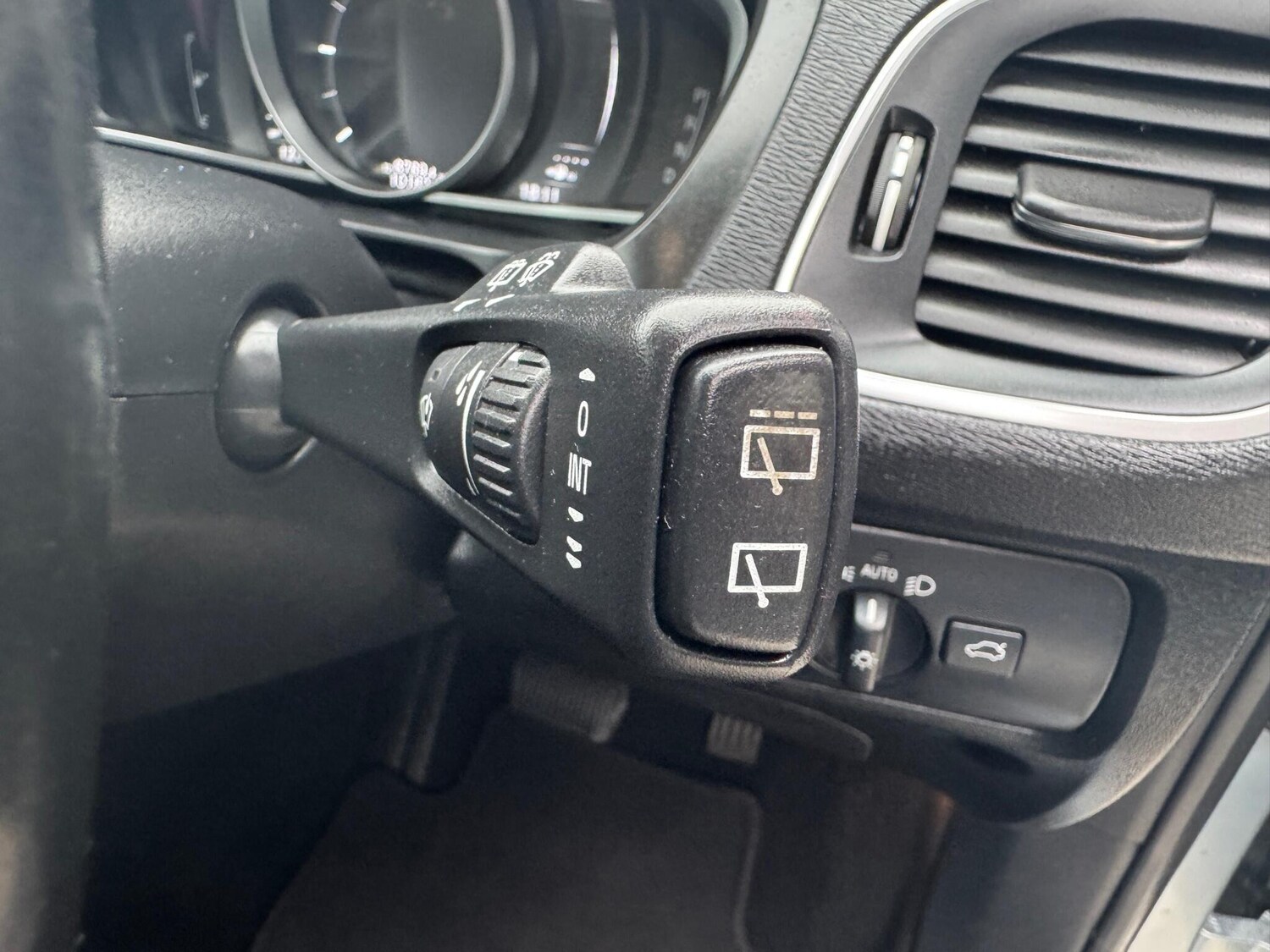 Used Volvo V40 Cross Country for sale - 78214664: Photo 30