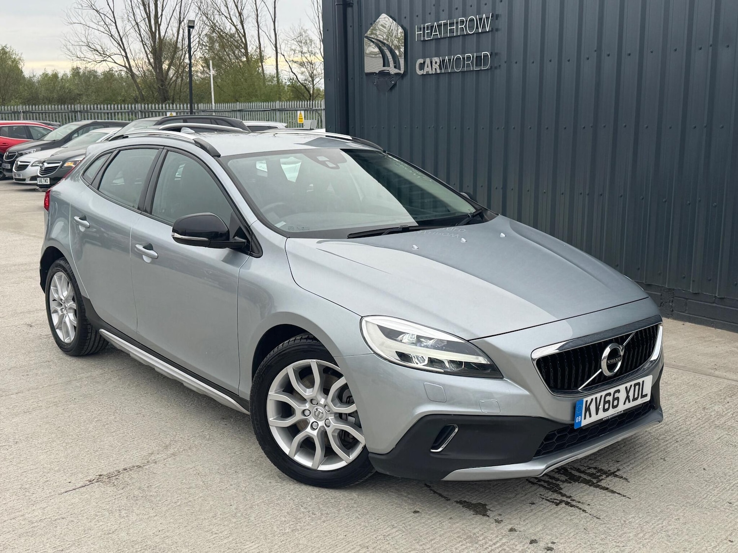 Used Volvo V40 Cross Country for sale - 78214664: Photo 8